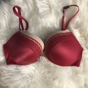 Victoria’s Secret, very sexy push up bra